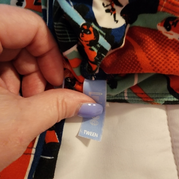 Tween LuLaRoe Leggings - Picture 2 of 3